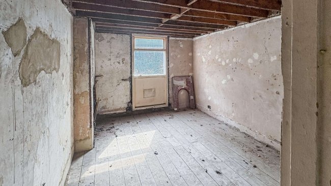 33 Loughborough Park, Loughborough Junction, London SW9 8TP 2