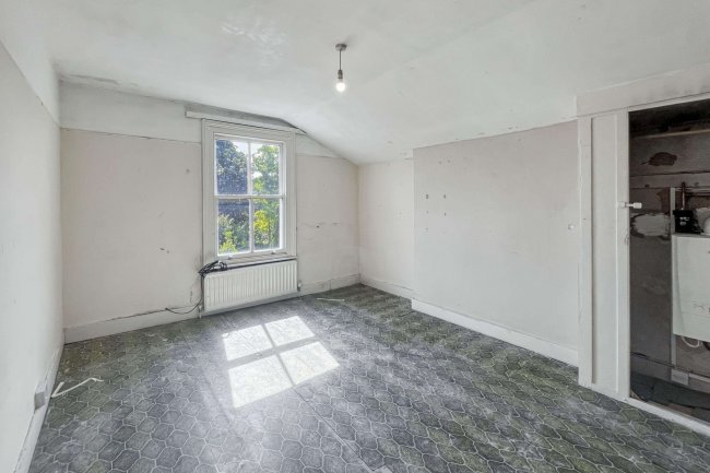 56 Englewood Road, Clapham South, London SW12 9NY 1