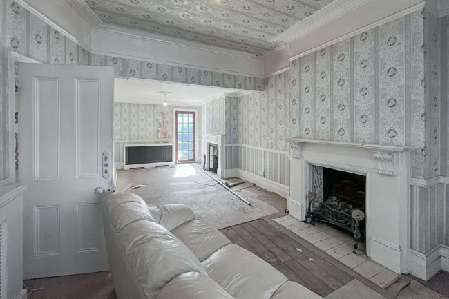 56 Englewood Road, Clapham South, London SW12 9NY 1
