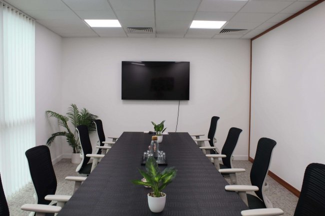 Unit 5 Oaks Court, Borehamwood, Hertfordshire WD6 1GS 9