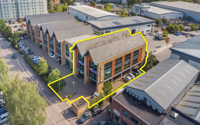 Unit 5 Oaks Court, Borehamwood, Hertfordshire WD6 1GS 9