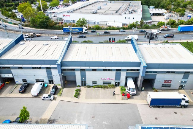 Unit 4 North Circular Business Park, 400 North Circular Road, Wembley, NW10 0AB 2