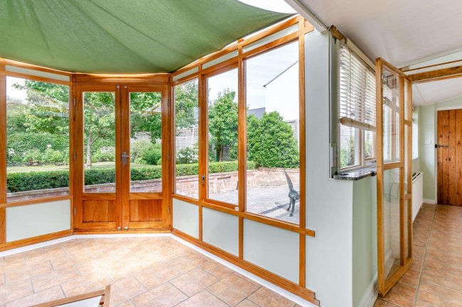 6 Dickmans Lane, Melton Mowbray, Leicestershire, LE14 4BG 8