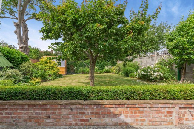 6 Dickmans Lane, Melton Mowbray, Leicestershire, LE14 4BG 8