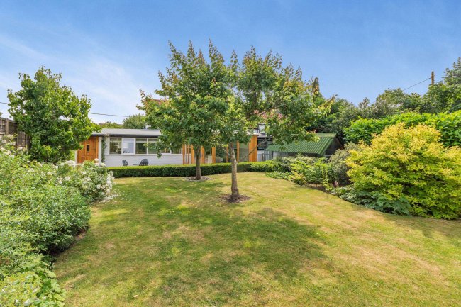 6 Dickmans Lane, Melton Mowbray, Leicestershire, LE14 4BG 8