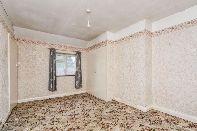 105 Cressingham Road, Reading, Berkshire, RG2 7RY 2