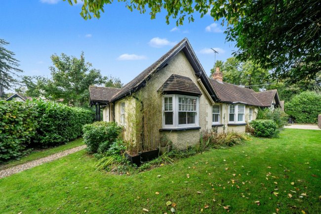 Laurel Cottage, Badgemore, Henley-On-Thames RG9 4NR 8
