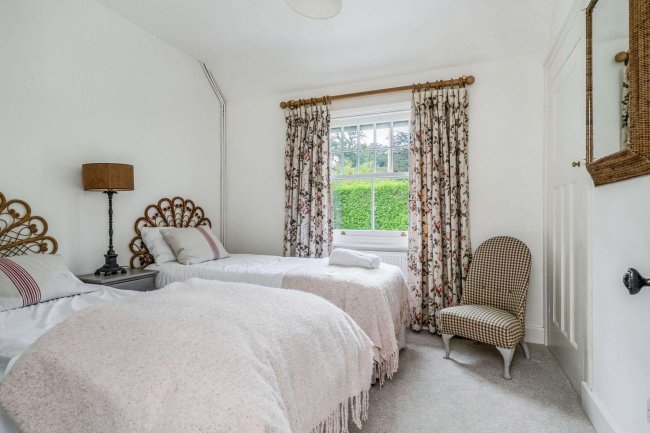 Laurel Cottage, Badgemore, Henley-On-Thames RG9 4NR 8