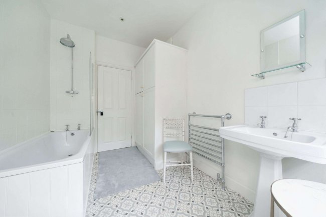 Laurel Cottage, Badgemore, Henley-On-Thames RG9 4NR 8