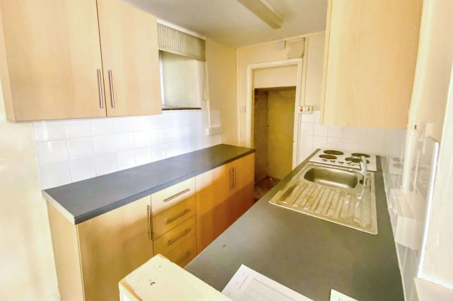 2 George Yard, High Street, Burford, Oxfordshire, OX18 4QN 5