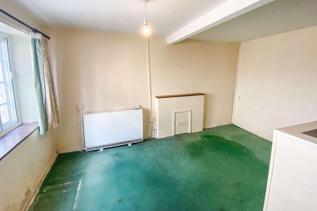 2 George Yard, High Street, Burford, Oxfordshire, OX18 4QN 5