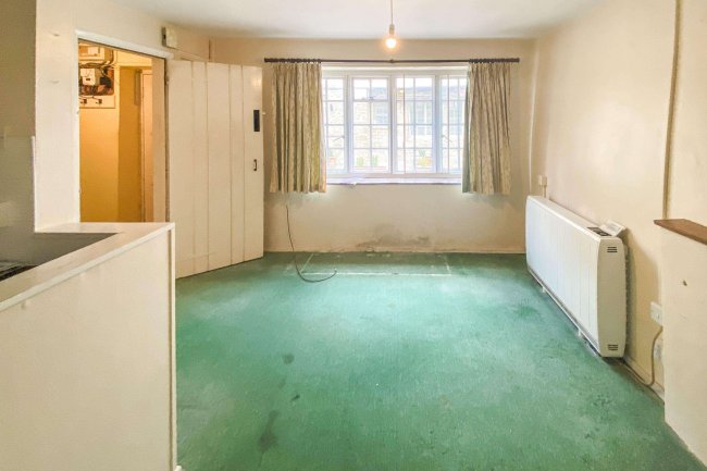 2 George Yard, High Street, Burford, Oxfordshire, OX18 4QN 5