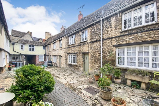 2 George Yard, High Street, Burford, Oxfordshire, OX18 4QN 5