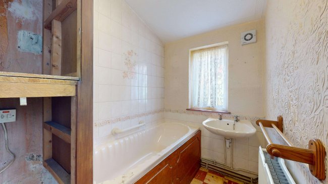 64 Sabine Road, Battersea, London, SW11 5LW 10