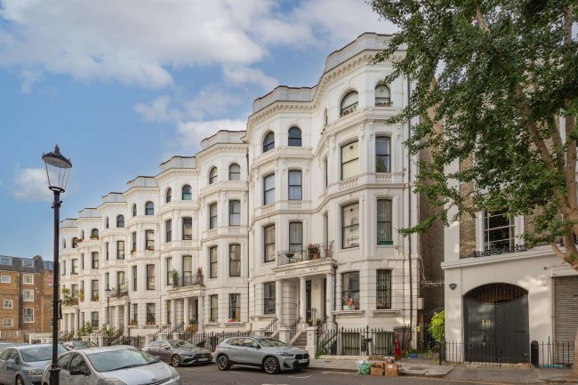 Flat A, 16 Hedgegate, Powis Terrace, Notting Hill, London, W11 1JD 2