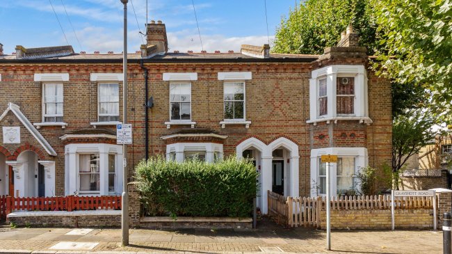 Upper Flat, 53 Grayshott Road, Battersea, London, SW11 5TS 3