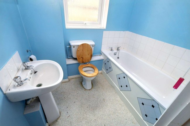 7 Reed Close, London Colney, Hertfordshire, AL2 1EZ 6