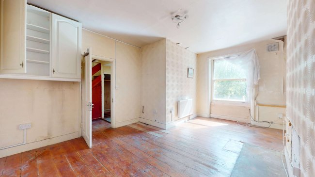 Flat A, 132 Evering Road, Stoke Newington, London N16 7BD 2