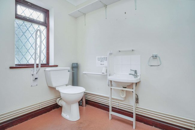 West Wellow Methodist Church, Maurys Lane, West Wellow, Romsey, SO51 6DA 7