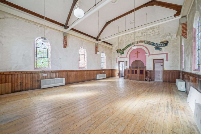 Nomansland Methodist Church, Forest Road, Nomansland, Salisbury SP5 2BP 4