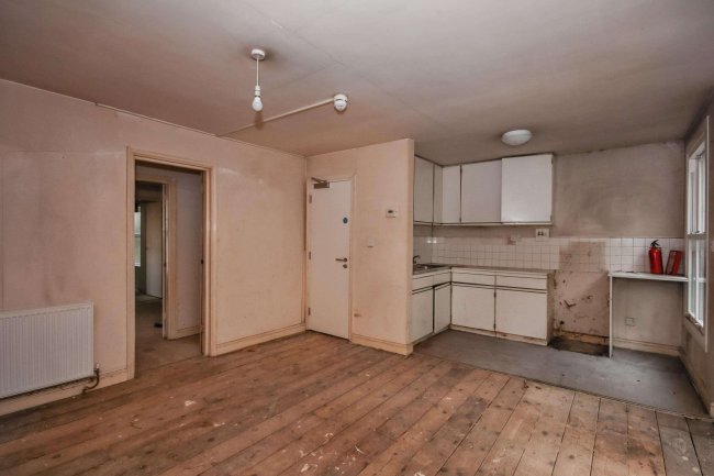 24c Carlyle Road, Cambridge CB4 3DN 10