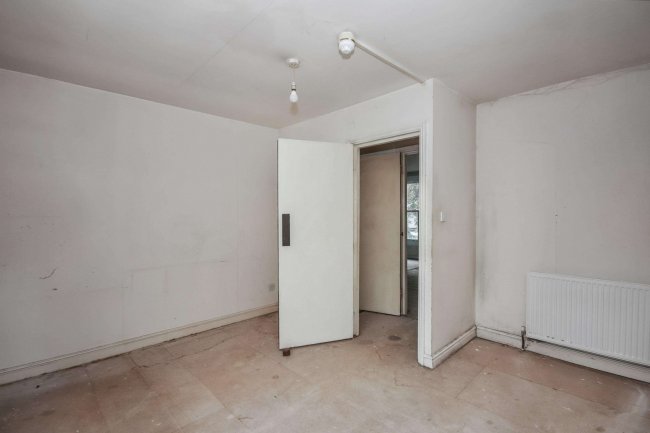 24c Carlyle Road, Cambridge CB4 3DN 10