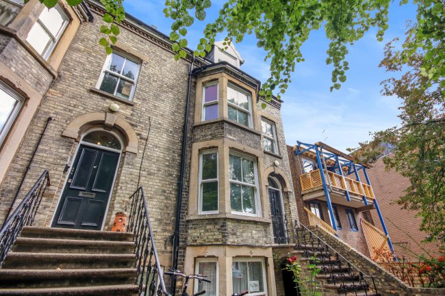 24c Carlyle Road, Cambridge CB4 3DN 10