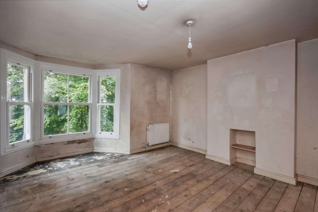 24c Carlyle Road, Cambridge CB4 3DN 10