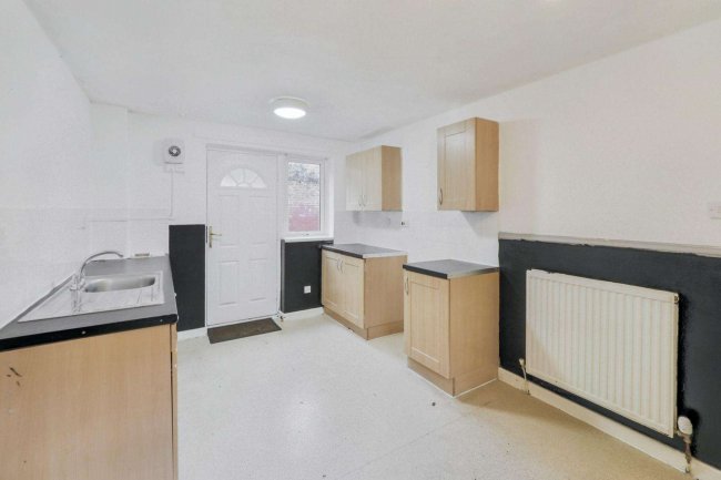 24 Alberta Terrace, New Basford, Nottingham NG7 6JA 6