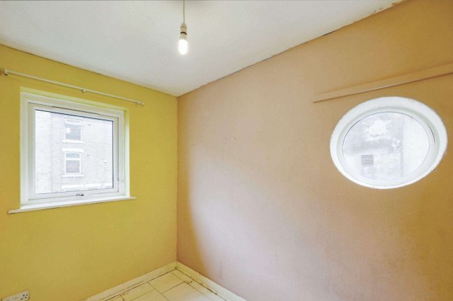 24 Alberta Terrace, New Basford, Nottingham NG7 6JA 6