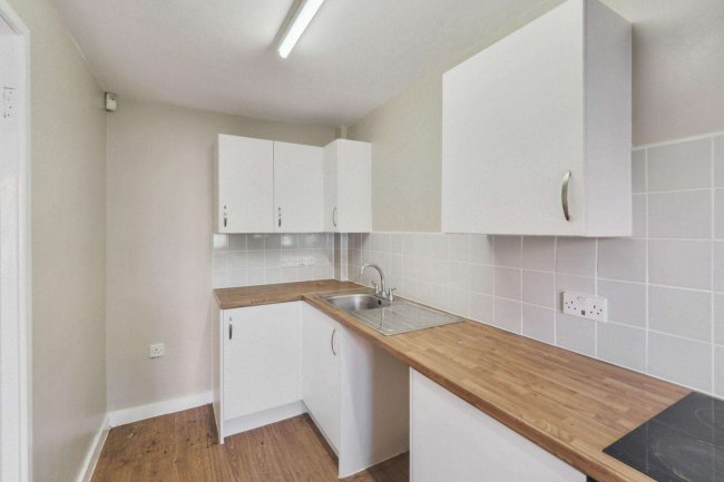 30 Selkirk Street, Chaddesden, Derby DE21 6GL 8