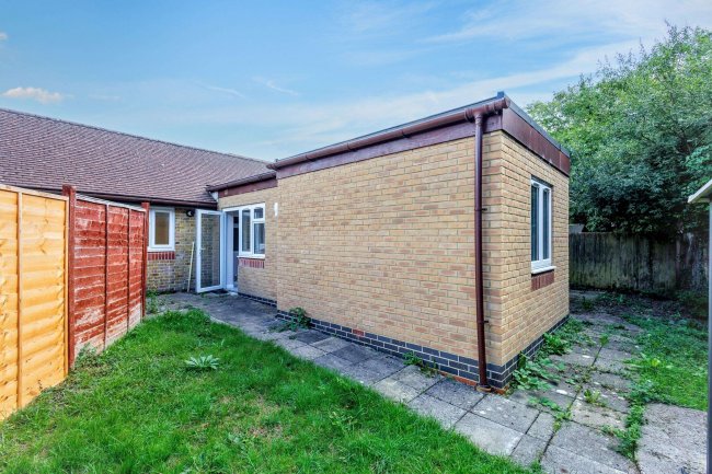 22 Dora Carr Close, Headington, Oxford, Oxfordshire, OX3 9RF 6