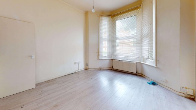 Flat B, 8 Cherington Road, Hanwell, London, W7 3HJ 3