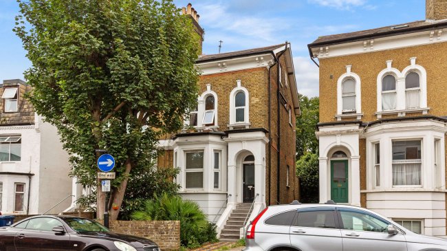 Flat B, 8 Cherington Road, Hanwell, London, W7 3HJ 3