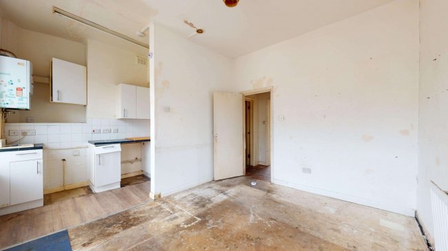 Flat B, 33 Bouverie Road, Stoke Newington, London, N16 0AH 7