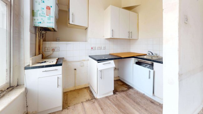 Flat B, 33 Bouverie Road, Stoke Newington, London, N16 0AH 7