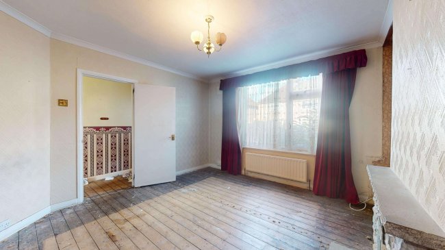 7 Canonsleigh Road, Dagenham, RM9 4DJ 8