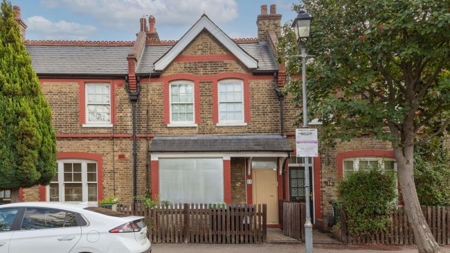 15 Peabody Estate, Lordship Lane, Tottenham, London, N17 7QJ 10