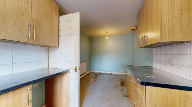 41 Arnett Square, Chingford, London E4 8YY 10