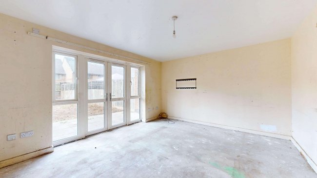 41 Arnett Square, Chingford, London E4 8YY 10