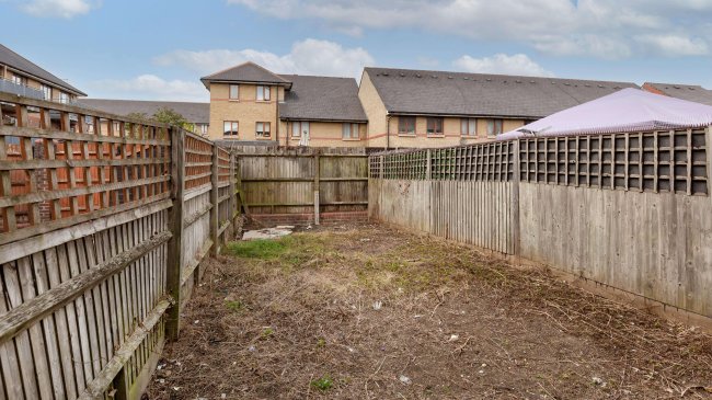 41 Arnett Square, Chingford, London E4 8YY 10