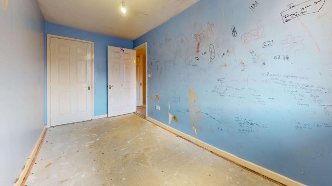 41 Arnett Square, Chingford, London E4 8YY 10