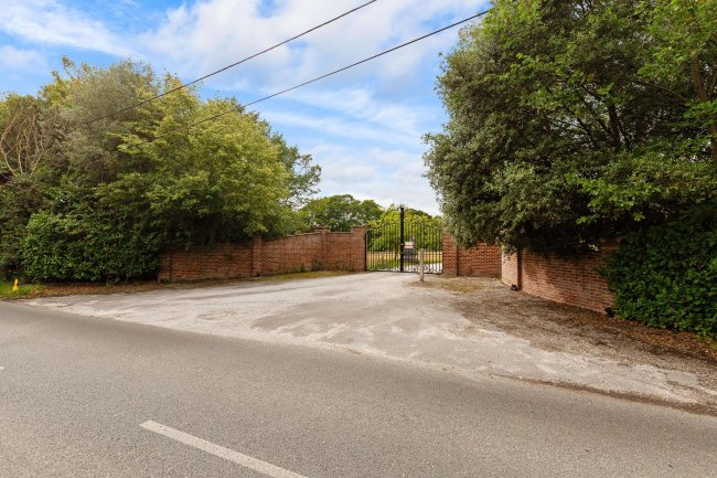 Davali House, Crow Lane, Tendring, Essex, CO16 9AP 6