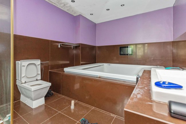 Davali House, Crow Lane, Tendring, Essex, CO16 9AP 6