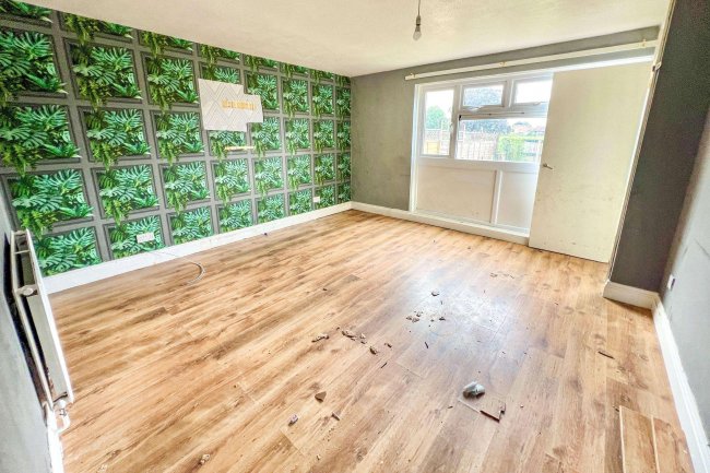 36 Woodroffe Square, Calne, Wiltshire, SN11 8PW 8