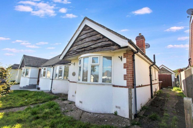 27 Sunstar Lane, Polegate, East Sussex BN26 5HS 10