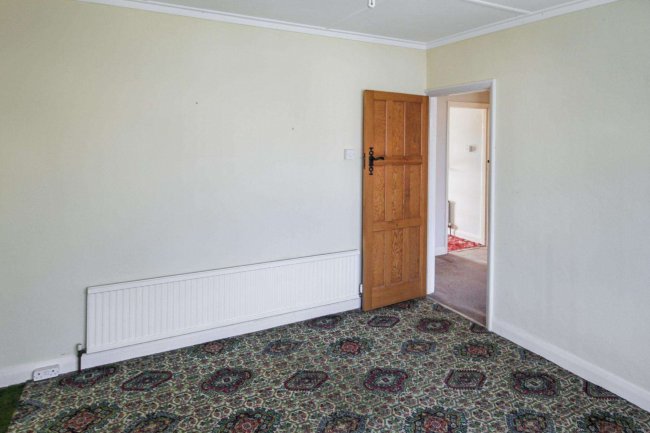 27 Sunstar Lane, Polegate, East Sussex BN26 5HS 10