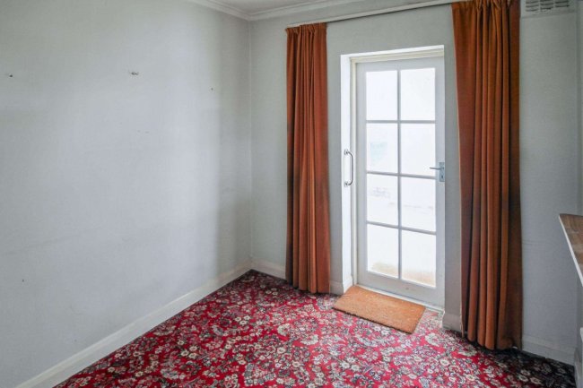 27 Sunstar Lane, Polegate, East Sussex BN26 5HS 10