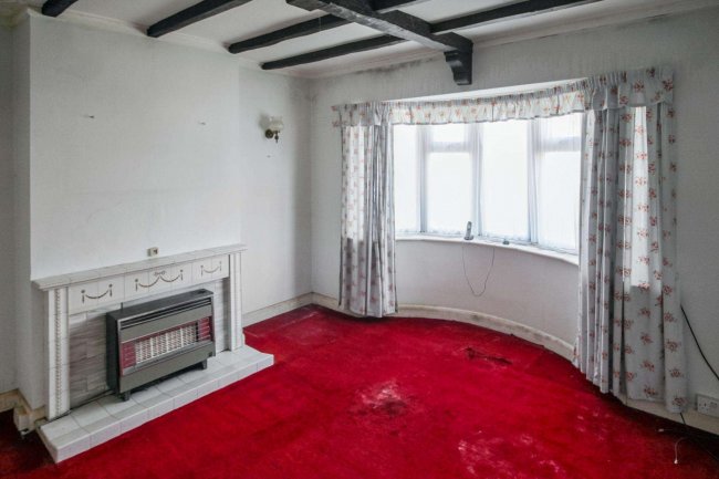 27 Sunstar Lane, Polegate, East Sussex BN26 5HS 10