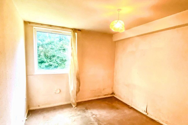 101 Waiblingen Way, Devizes, Wiltshire SN10 2BW 2